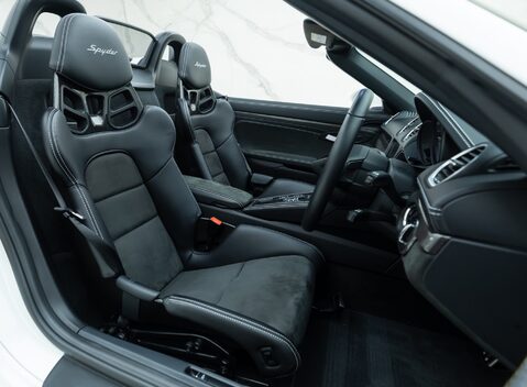 Porsche 718 SPYDER 17