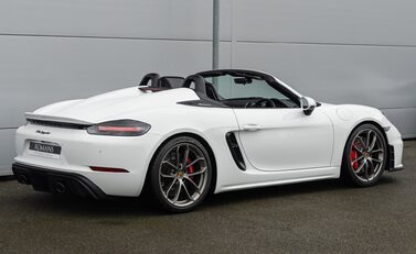 Porsche 718 SPYDER 4