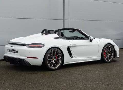 Porsche 718 SPYDER 4