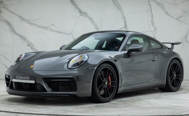 Porsche 911 Carrera 4 GTS (992) 1