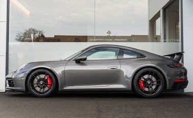 Porsche 911 Carrera 4 GTS (992) 3