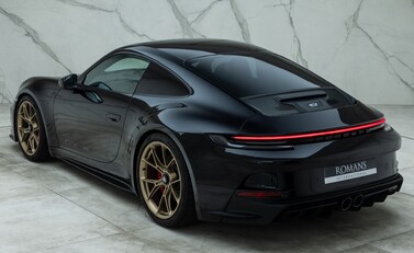 Porsche 911 GT3 TOURING (992) 12