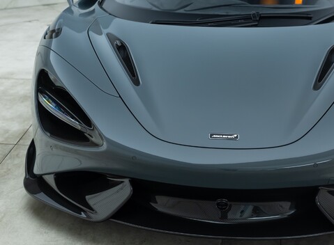 McLaren 765LT Spider 36