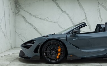 McLaren 765LT Spider 56