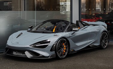 McLaren 765LT Spider 2