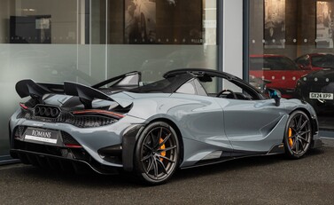 McLaren 765LT Spider 4