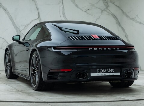 Porsche 911 Carrera 4S (992) 10