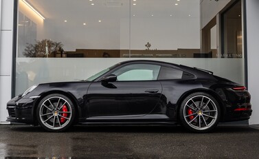 Porsche 911 Carrera 4S (992) 3