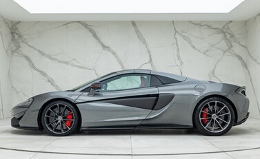 McLaren 570S Spider 5