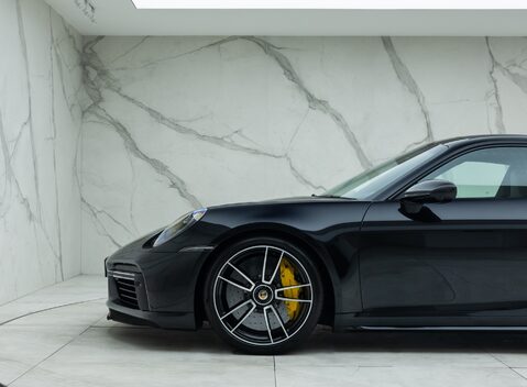 Porsche 911 Turbo S (992) 42