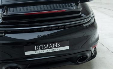 Porsche 911 Turbo S (992) 35