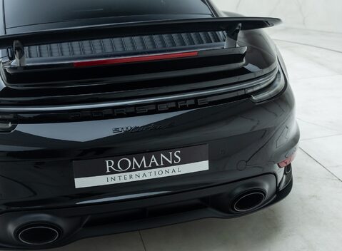 Porsche 911 Turbo S (992) 35