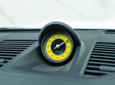 Porsche 911 Turbo S (992) 22