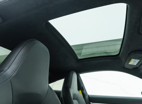 Porsche 911 Turbo S (992) 17