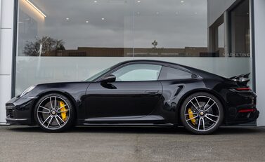 Porsche 911 Turbo S (992) 3