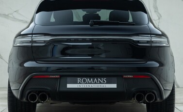 Porsche Macan GTS 8