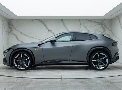 Ferrari Purosangue 5