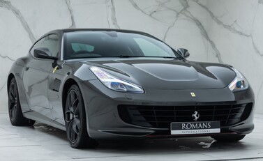Ferrari GTC4 Lusso T 9