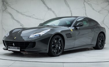 Ferrari GTC4 Lusso T 1