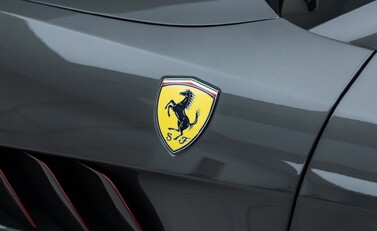 Ferrari GTC4 Lusso T 34