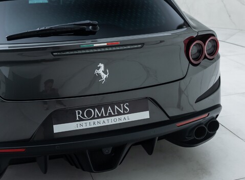 Ferrari GTC4 Lusso T 30