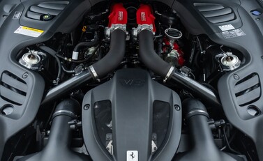 Ferrari GTC4 Lusso T 40