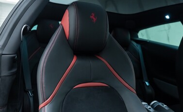 Ferrari GTC4 Lusso T 16