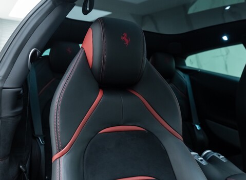 Ferrari GTC4 Lusso T 16