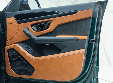 Lamborghini Urus S 28