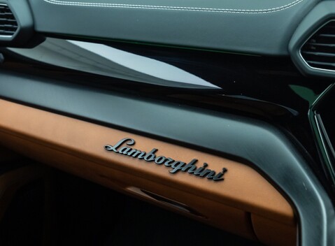 Lamborghini Urus S 25