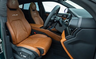 Lamborghini Urus S 14