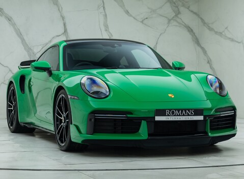 Porsche 911 Turbo S (992) 9
