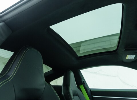 Porsche 911 Turbo S (992) 17