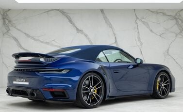 Porsche 911 Turbo S Cabriolet (992) 8