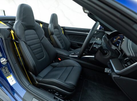 Porsche 911 Turbo S Cabriolet (992) 15