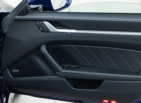 Porsche 911 Turbo S Cabriolet (992) 24