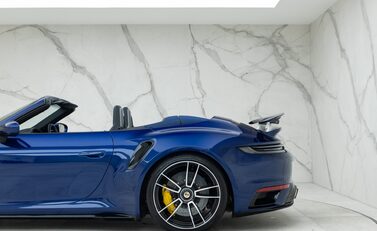 Porsche 911 Turbo S Cabriolet (992) 31