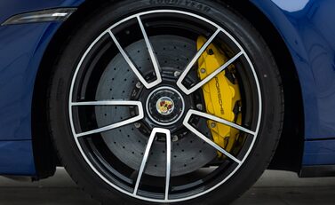 Porsche 911 Turbo S Cabriolet (992) 26