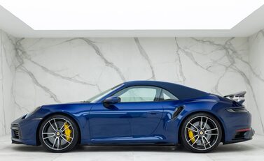 Porsche 911 Turbo S Cabriolet (992) 7