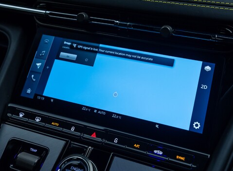 Aston Martin DB12 V8 20