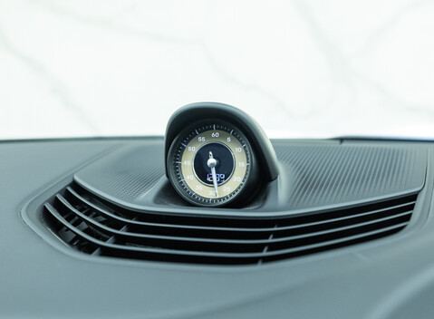 Porsche Taycan TURBO S 24