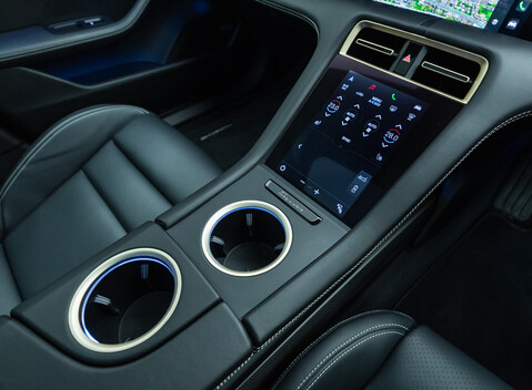 Porsche Taycan TURBO S 28