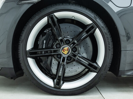 Porsche Taycan TURBO S
