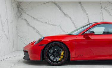 Porsche 911 GT3 (992) 37