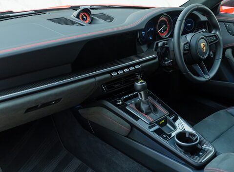 Porsche 911 GT3 (992) 17