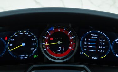 Porsche 911 GT3 (992) 18