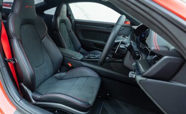 Porsche 911 GT3 (992) 14