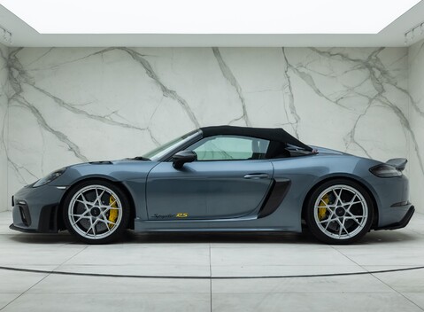 Porsche 718 SPYDER RS 7