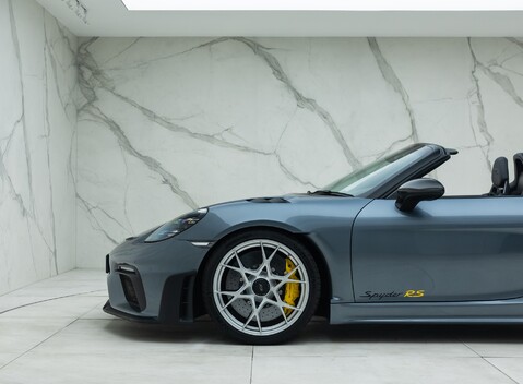 Porsche 718 SPYDER RS 47