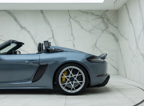 Porsche 718 SPYDER RS 48